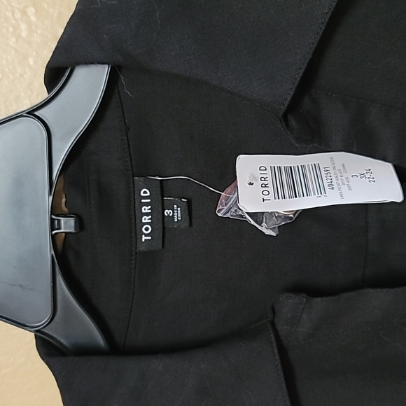 Black Button-Up Shirt Torrid sz 3 - Picture 2 of 4